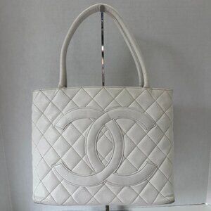 Chanel Medallion Tote Bag Caviar Skin Leather (1027)